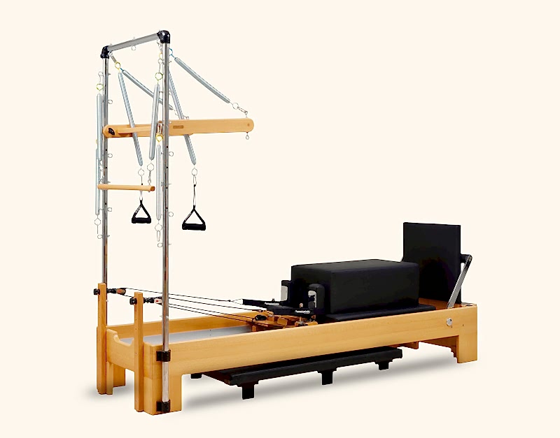 Bendispilates Tower Reformer, Core kaslarınızın tamamını çalıştırmanıza imkan tanıyan çok yönlü ekipmanlarımızdandır. Egzersizleriniz sırasında kolayca Reformer’a dönüştürebilirsiniz.
